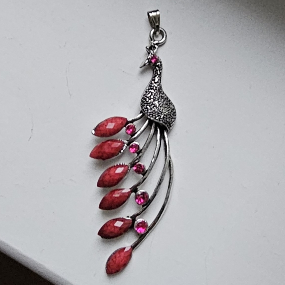 ESTATE FIND ORNATE  CLARET RED HOWLITE PEACOCK ANTIQUE FEEL PENDANT